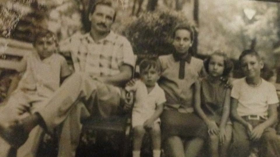 Mi Padre, Madre y mis primos en el Zoologico -circa 1960