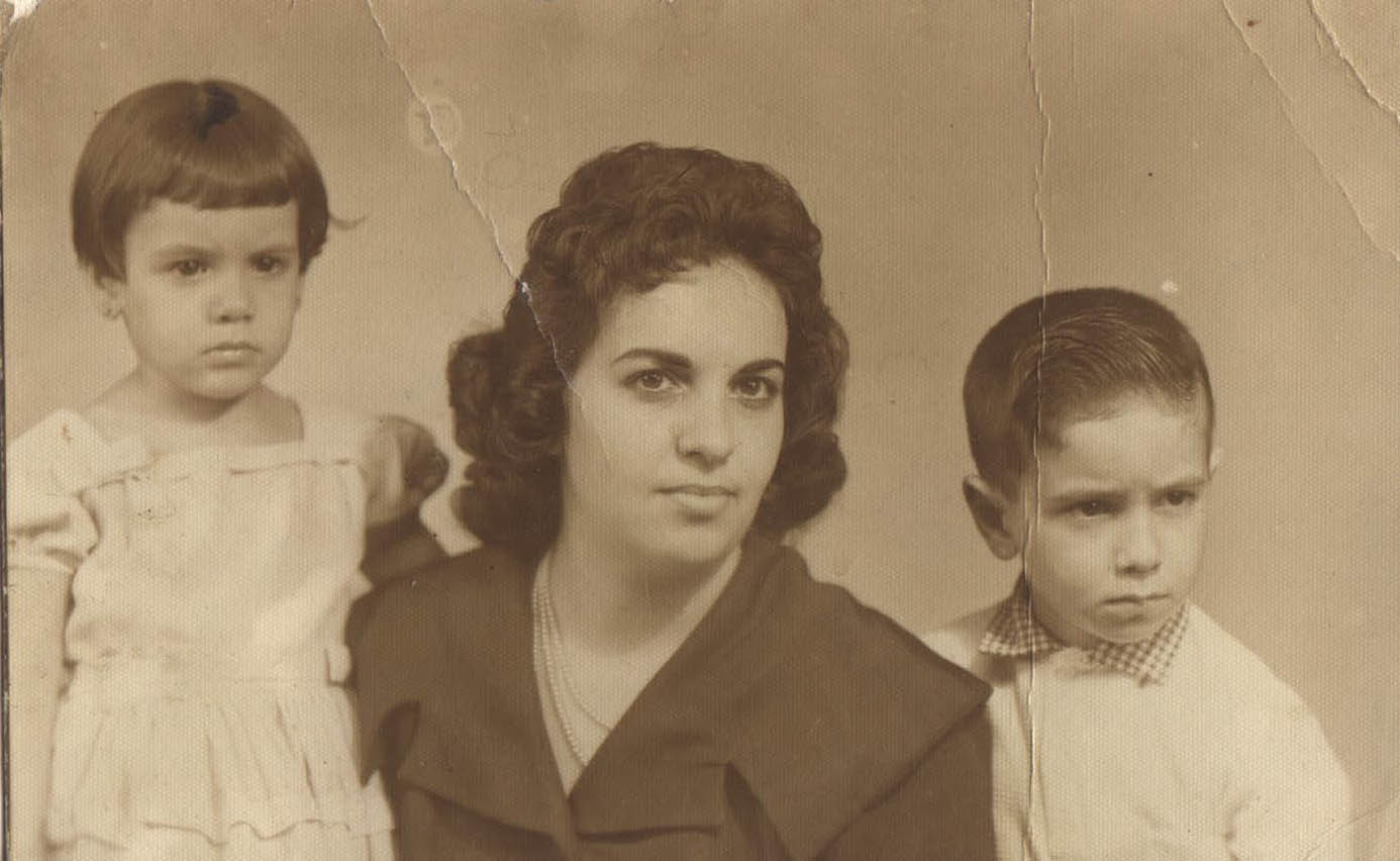 Laura, Maria Luisa y Rigoberto